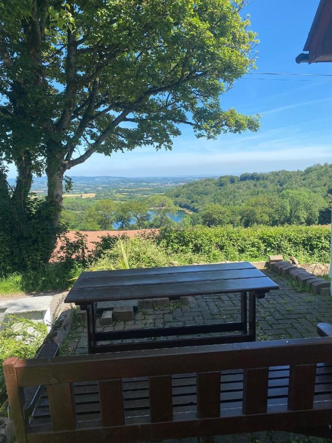 Upper Grippath Farm Holiday Cottages Νιούπορτ Εξωτερικό φωτογραφία